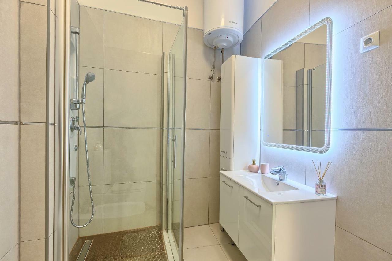 Hedone Luxury Apartment With Free Parking Pula Exterior foto